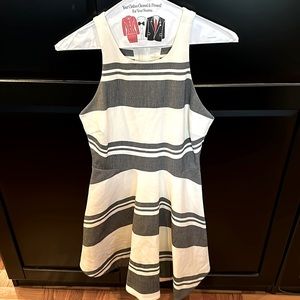 Elizabeth and James dress.  Gray and cream color.  Size 4